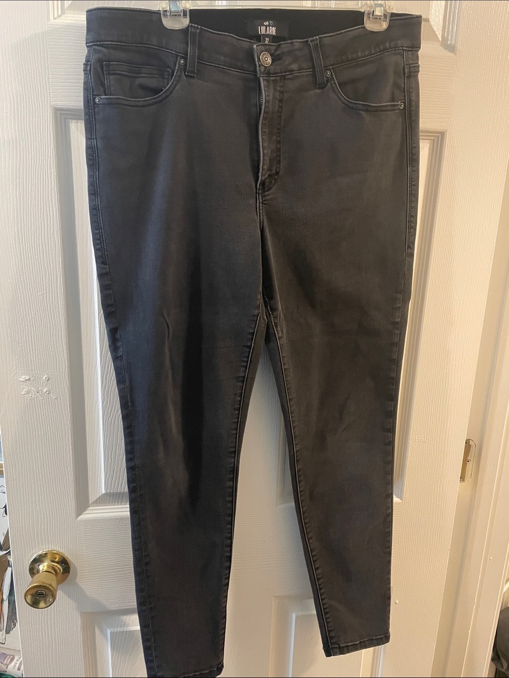 LuLaRoe 32 Women’s Black Skinny Jeans